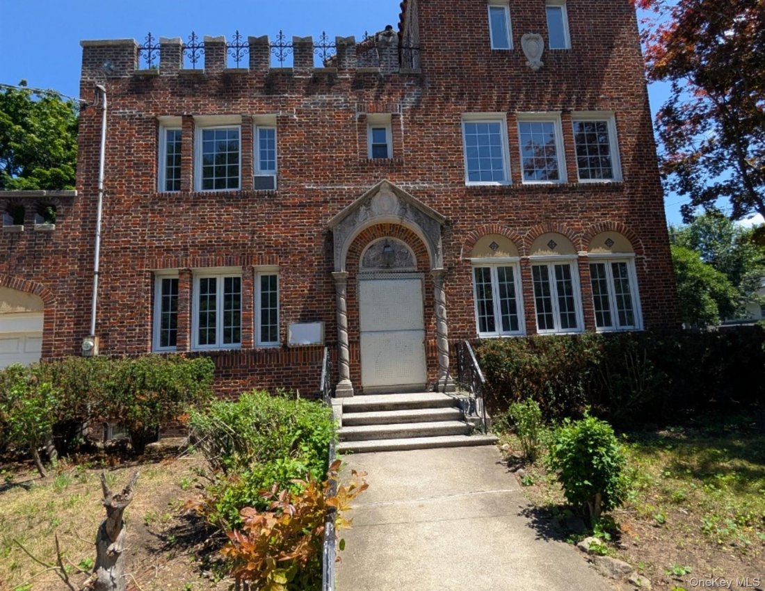 House in Great Neck, New York, United States 1 - 18545136
