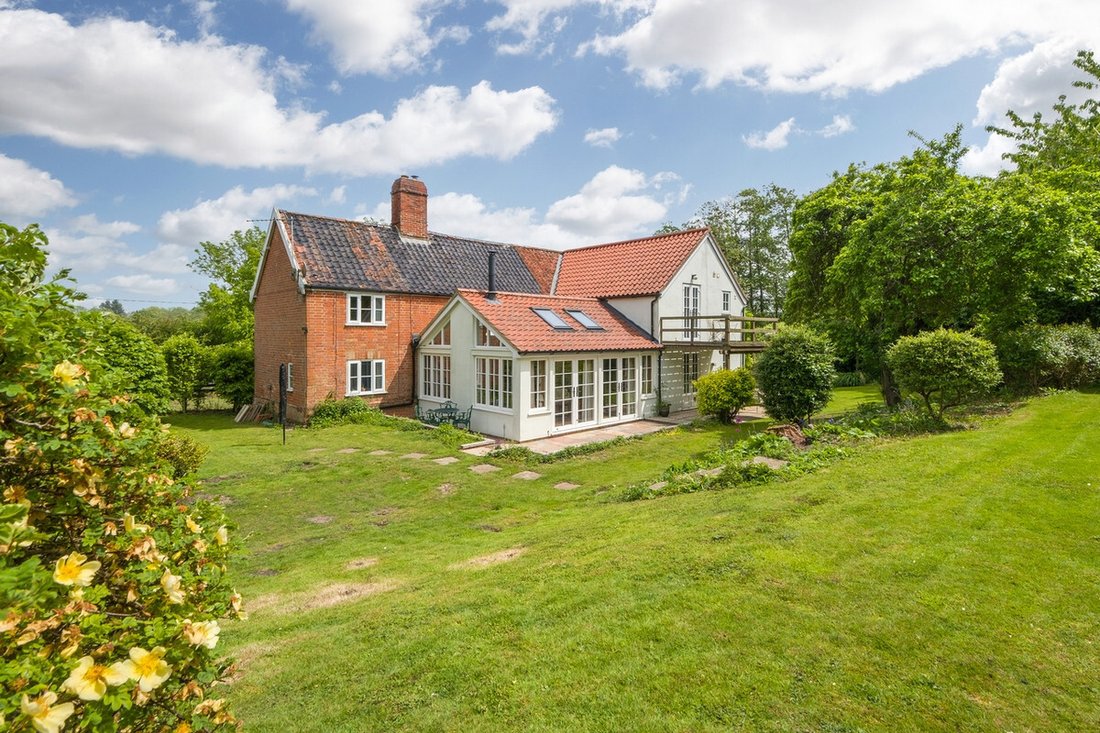 House in Suffolk, England 1 - 18545809
