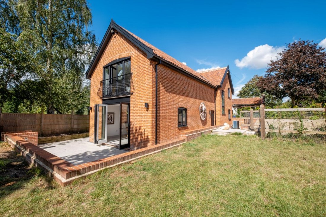 House in Hoxne, England 1 - 18545783