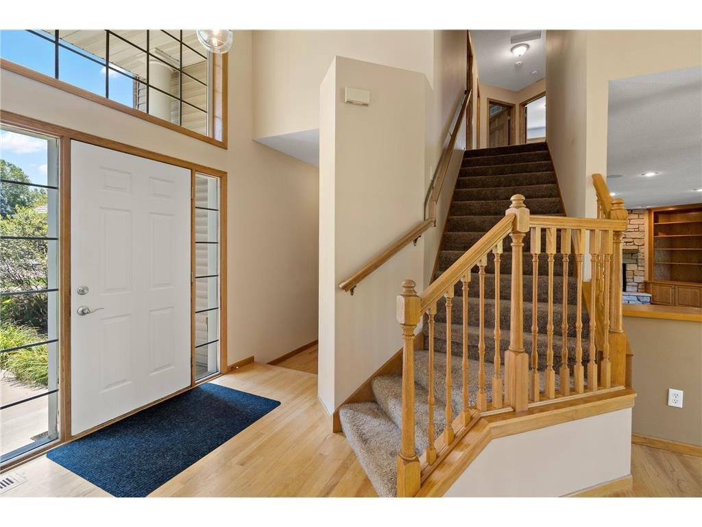 House in Oakdale, Minnesota, United States 4 - 18545029