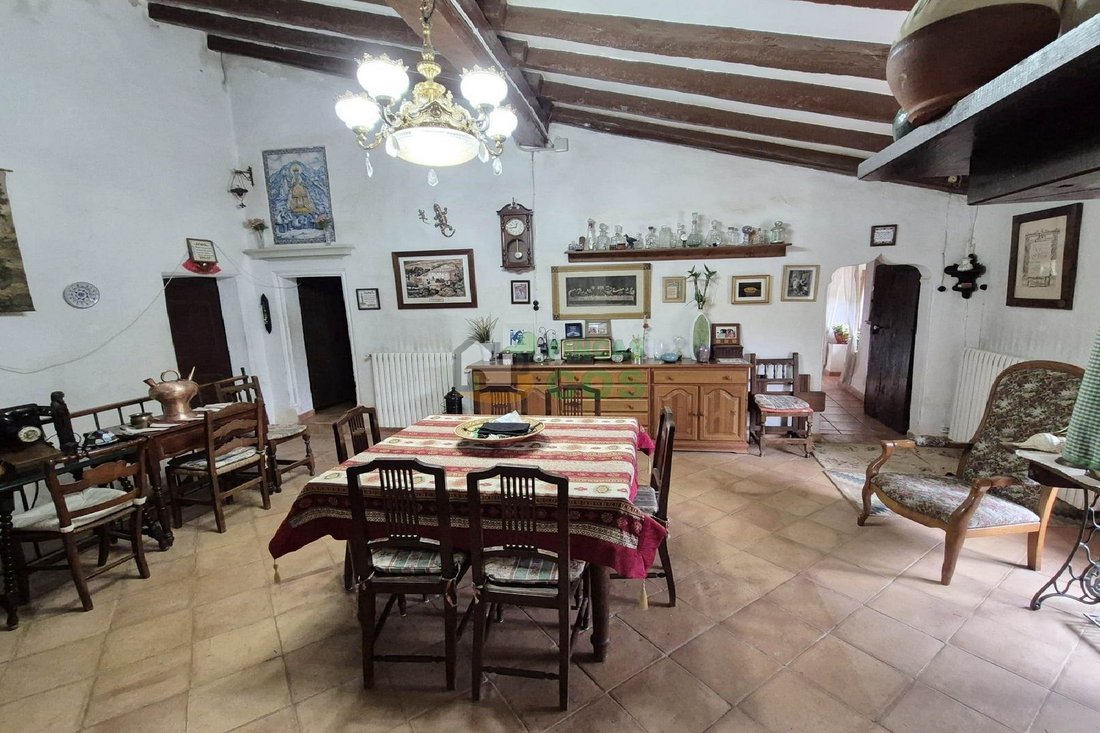 Finca en San Felíu de Llobregat, Cataluña, España 5 - 18545453