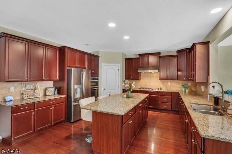 House in Roxbury Township, New Jersey, United States 2 - 18034902