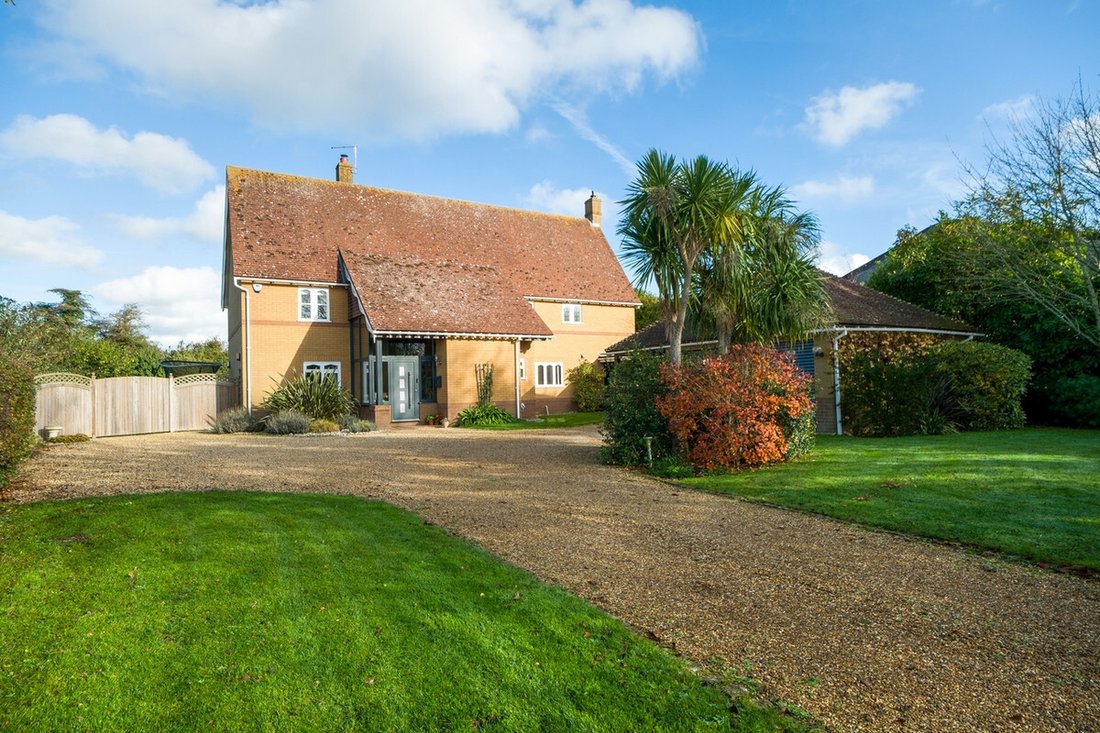 House in Pettistree, England 1 - 18545594