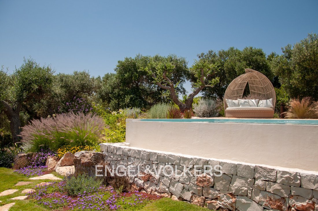 Villa in Cisternino, Apulia, Italy 2 - 18546073