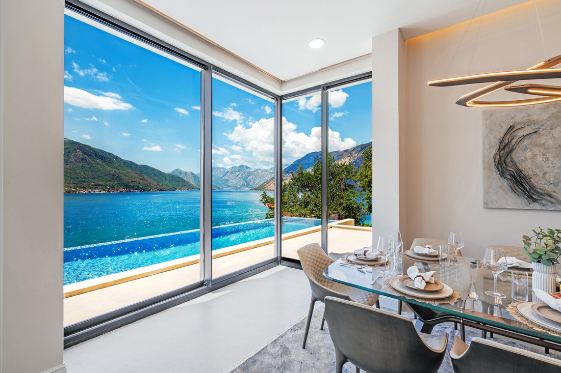 Villa à Dobrota, Kotor, Monténégro 2 - 18546191