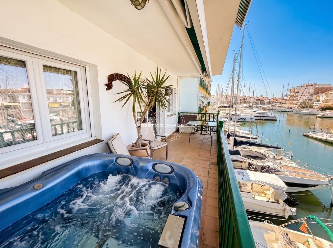Apartment in Empuriabrava, Catalonia, Spain 1 - 18546042