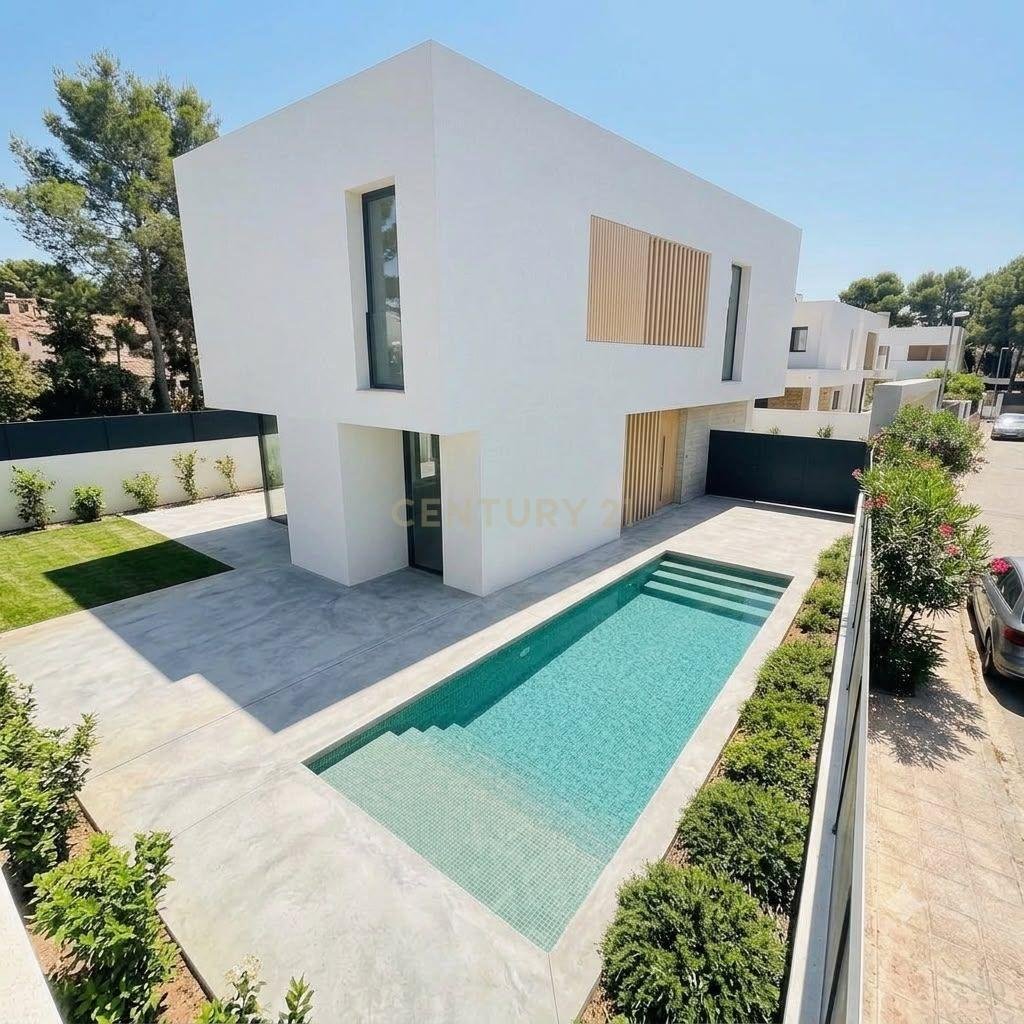 Villa in Sant Pere de Ribes, Catalonia, Spain 1 - 18546247