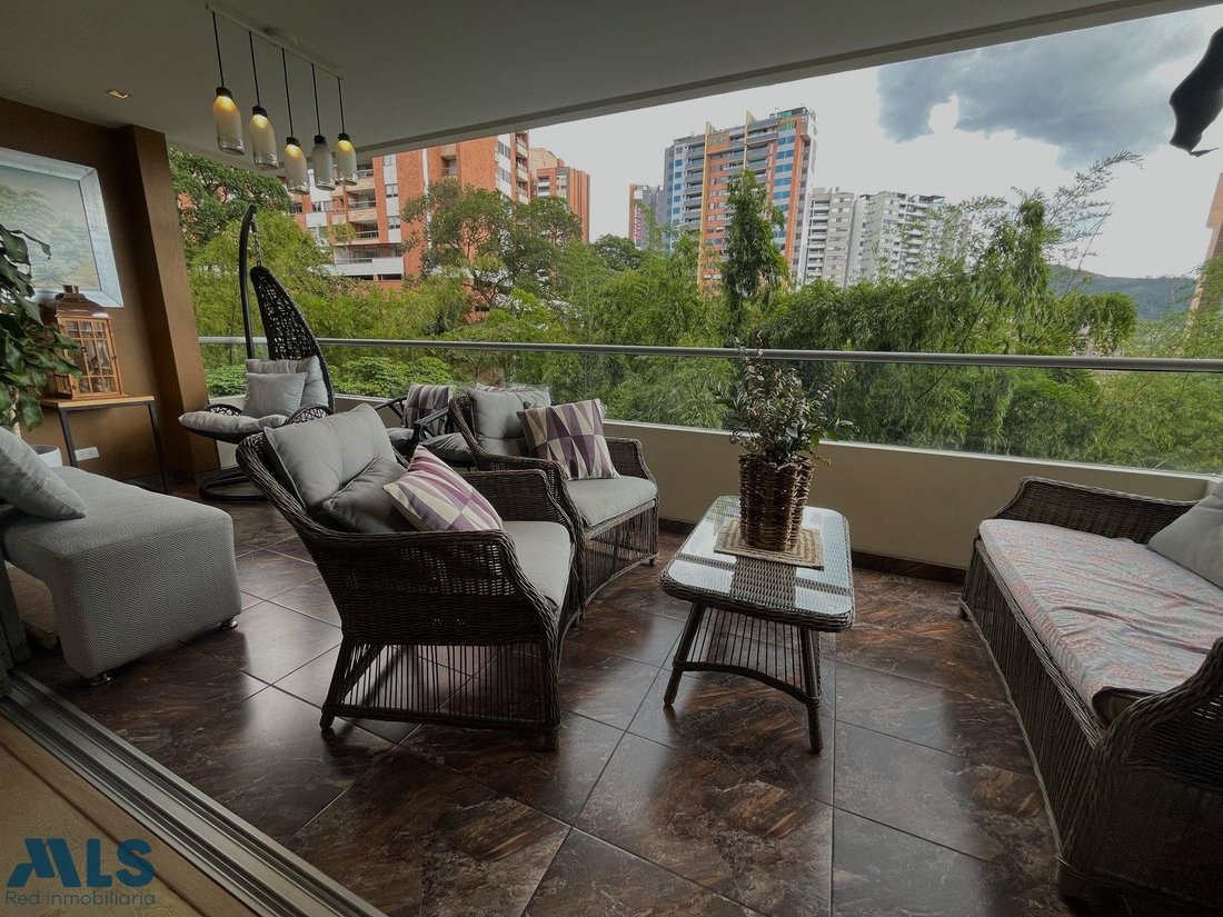 Apartment in Envigado, Antioquia, Colombia 1 - 18545866