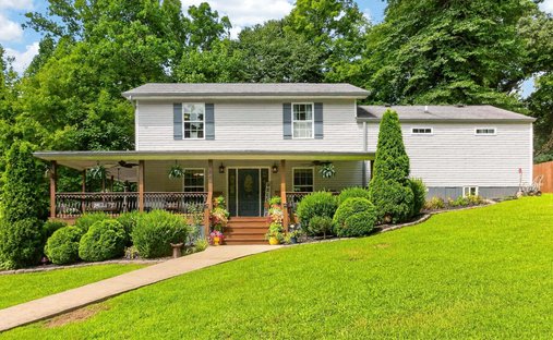 House in Chapmansboro, Tennessee, United States 1