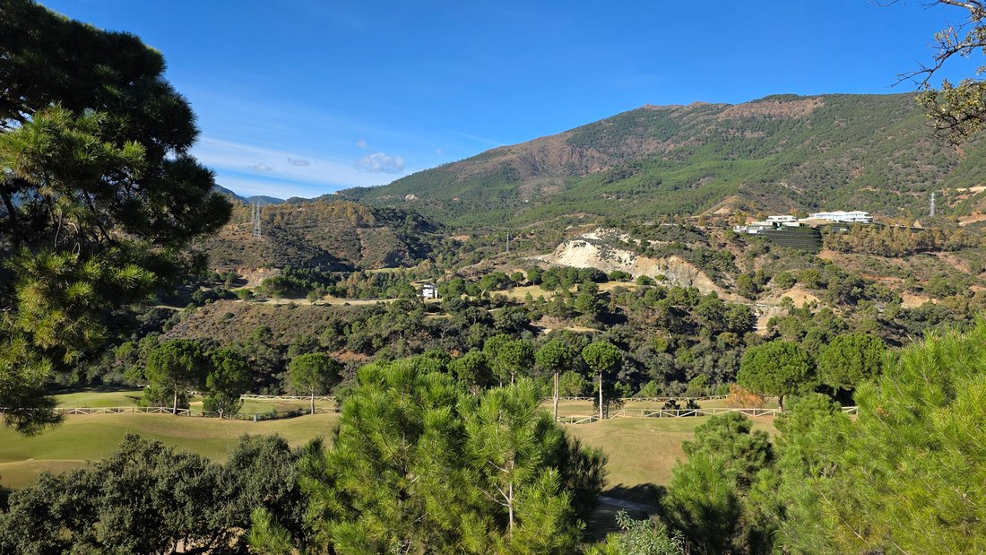 Land in La Zagaleta, Benahavis, Andalusia 1 - 18546056