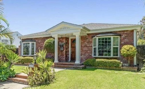 House in Signal Hill, California, United States 1