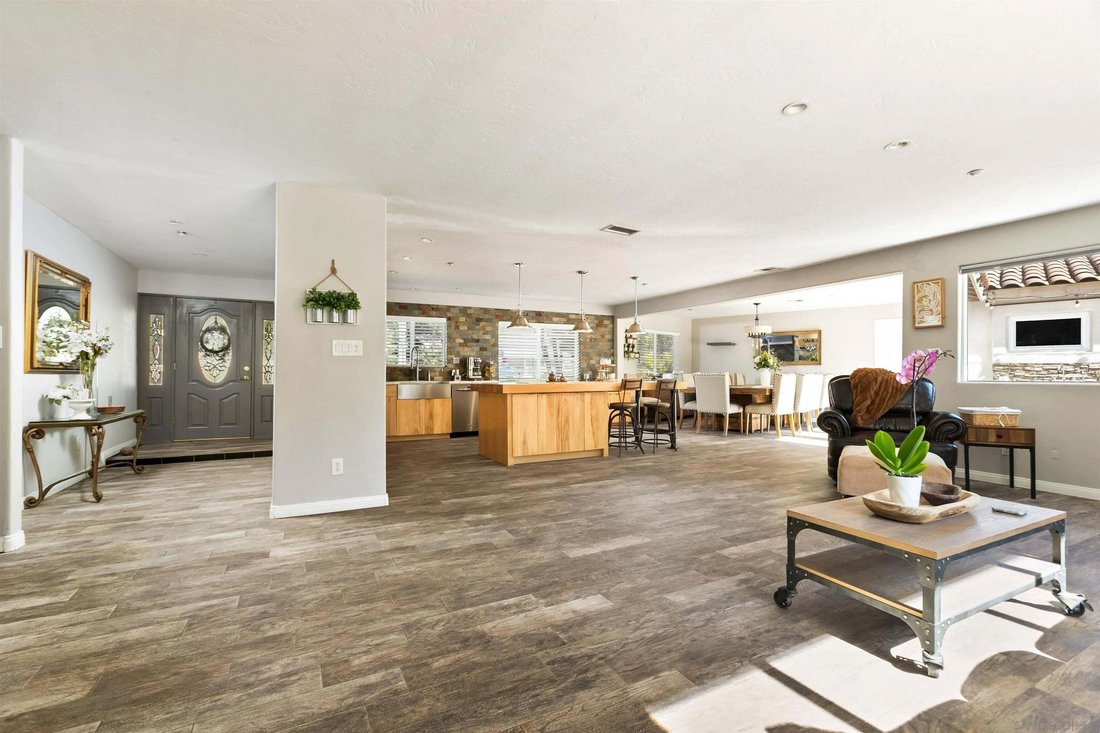 House in El Cajon, California, United States 4 - 18545973