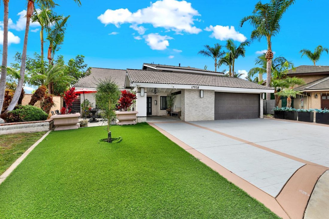 Casa a Fountain Valley, California, Stati Uniti 1 - 18546140