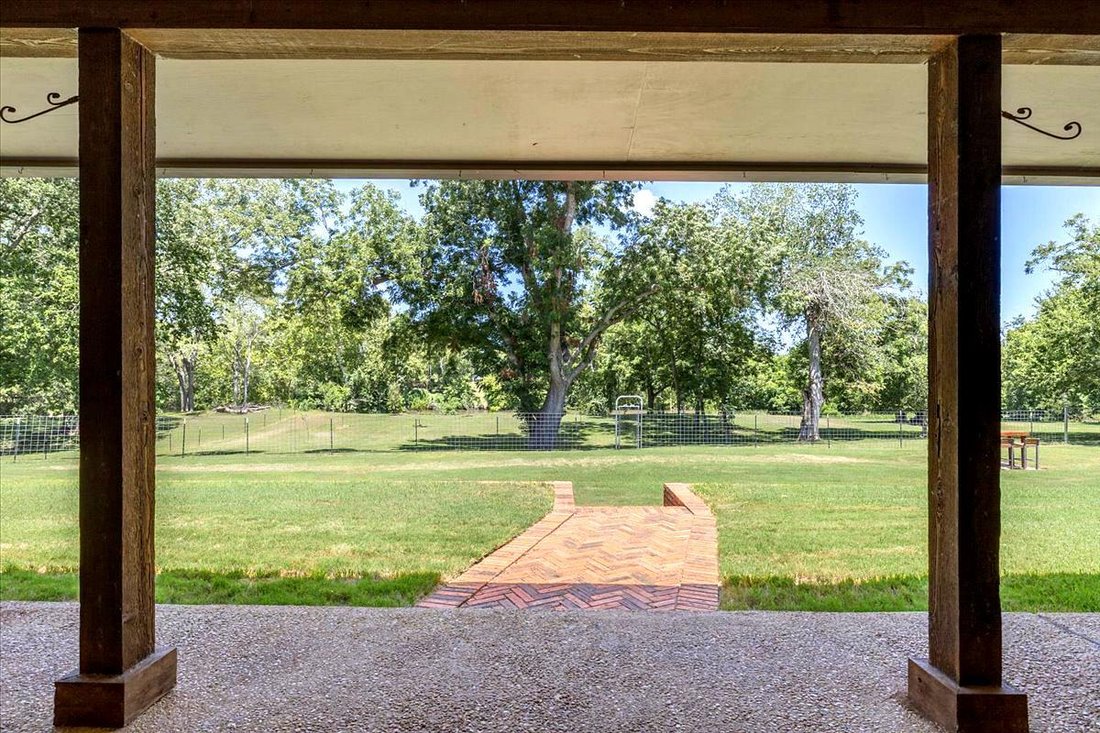 House in Bastrop, Texas, United States 3 - 18545634