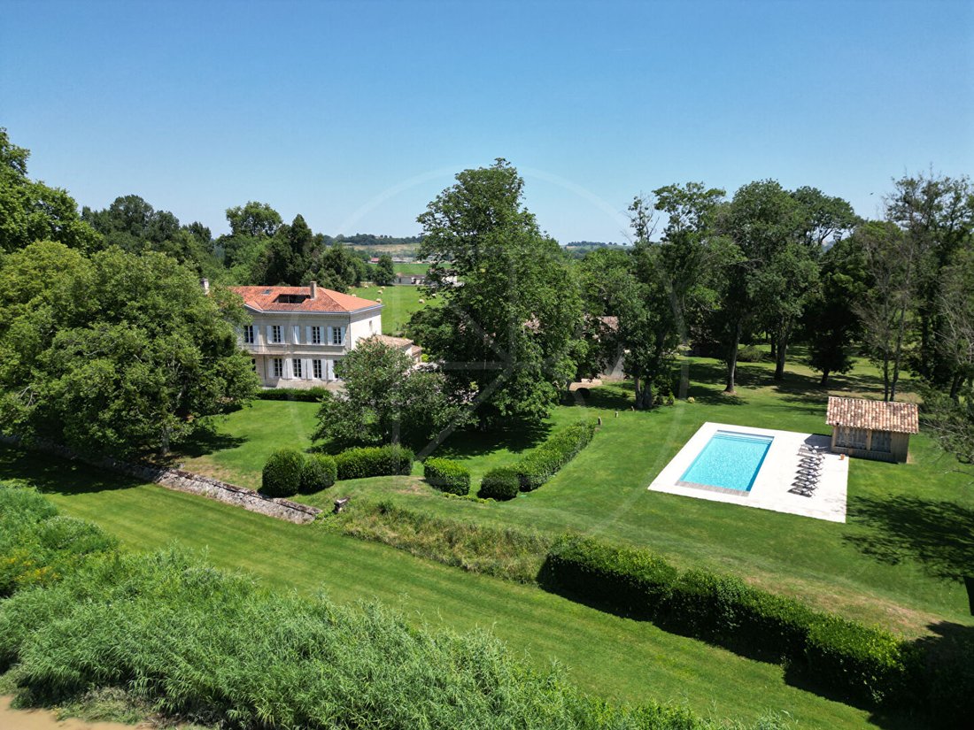 Villa in Libourne, Nouvelle-Aquitaine, France 1 - 18545926