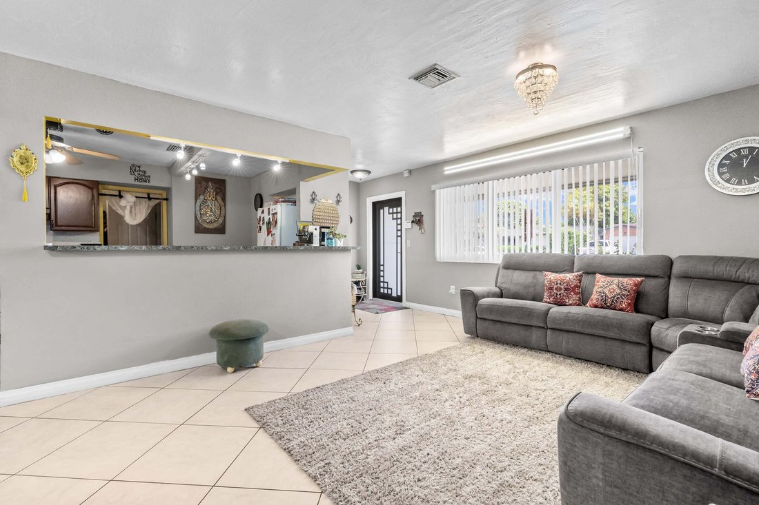 House in Pembroke Pines, Florida, United States 5 - 18545548