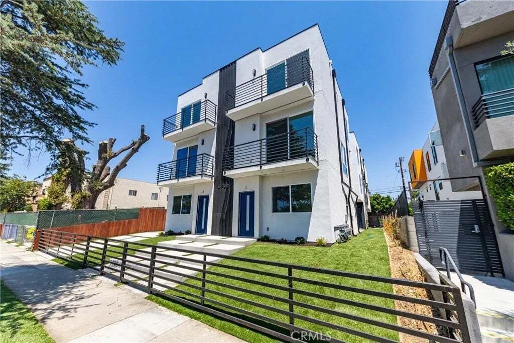 Los Angeles, California, United States 1 - 18545954