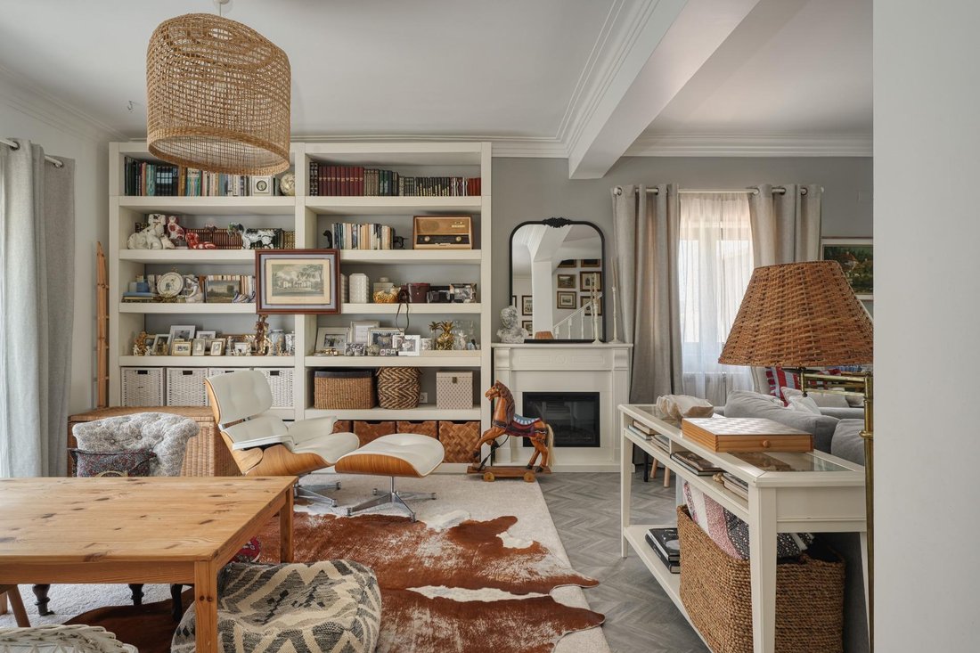 Rio de Mouro, Lisbon, Portugal 2 - 18545818