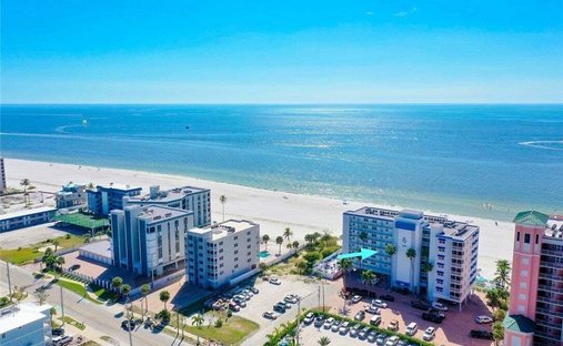 Condo in Fort Myers Beach, Florida, United States 1