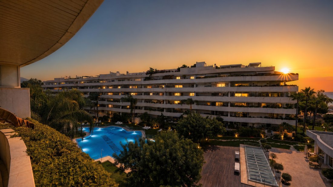 Appartamento a Puerto Banus, Marbella, Spagna 1 - 18546082
