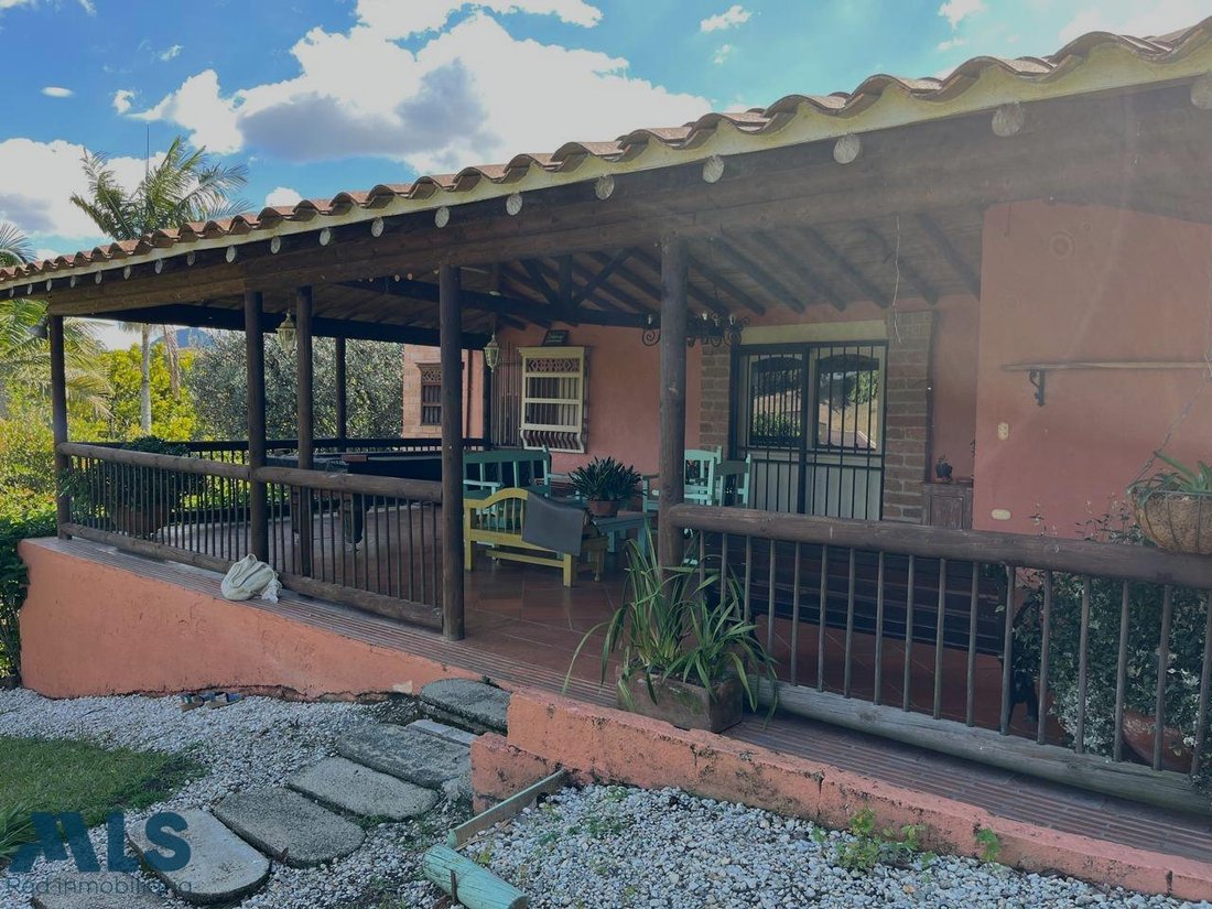 Finca in El Carmen, Carmen de Viboral, Colombia 2 - 18545888