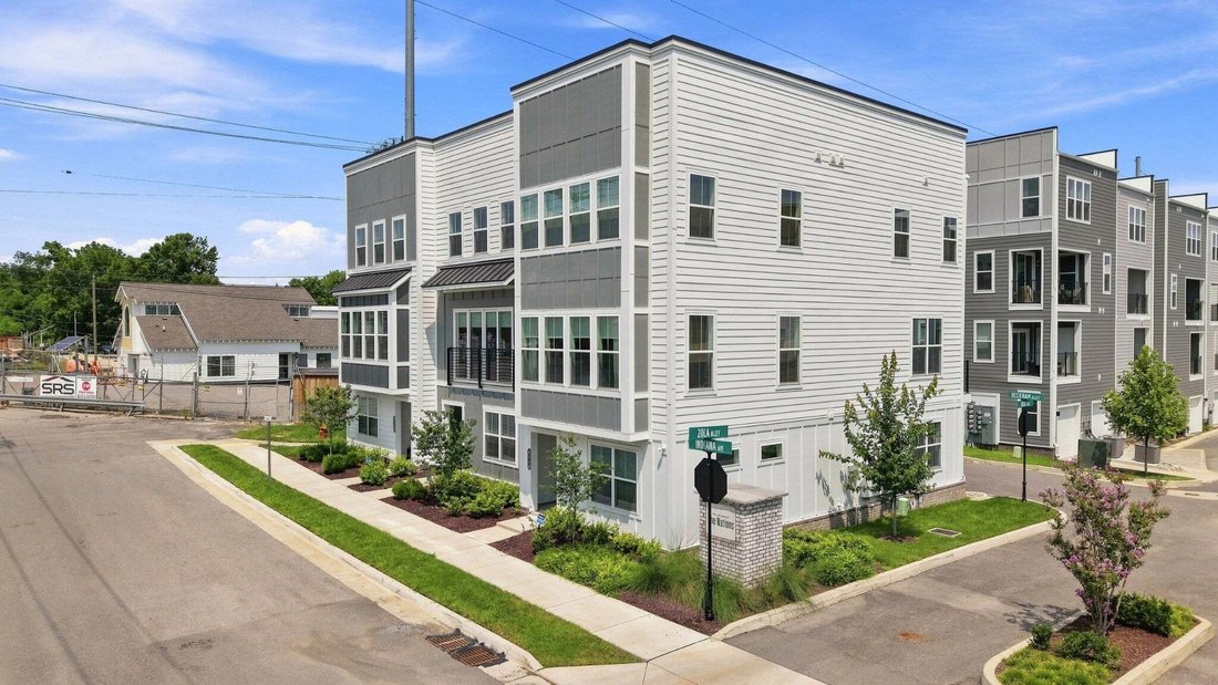 Co Op in Nashville, Tennessee, United States 2 - 18545694