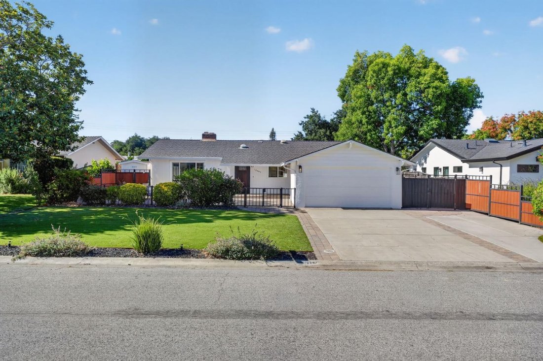 House in Saratoga, California, United States 1 - 18537609