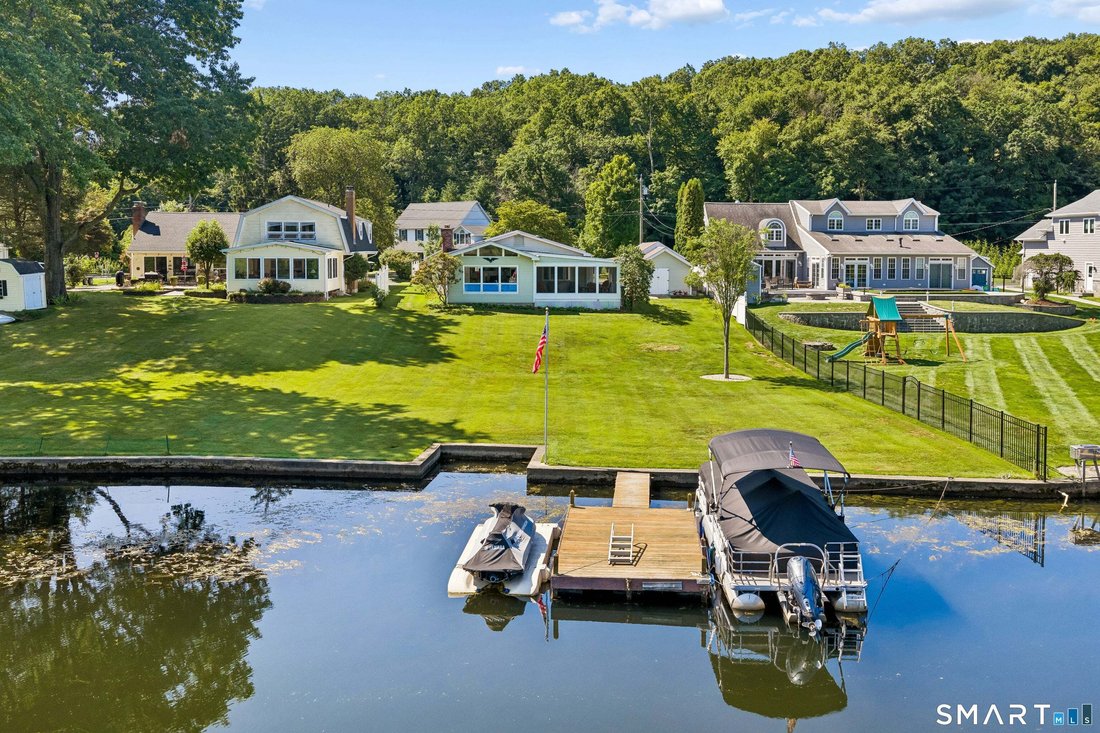 House in Newtown, Connecticut, United States 4 - 18545529