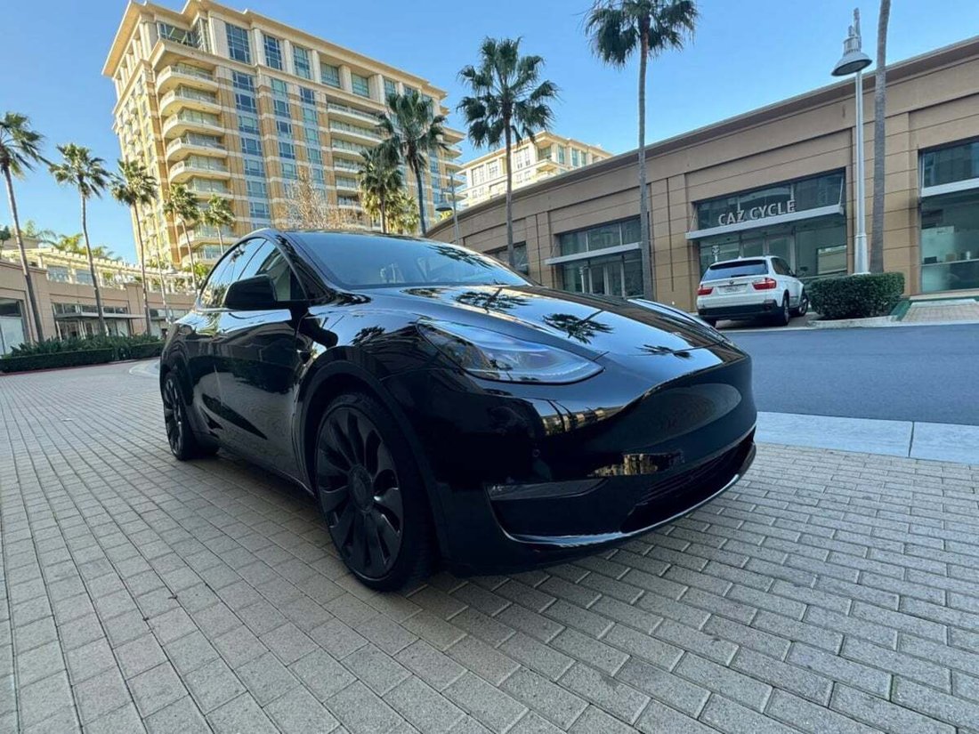 Suv in Newport Beach, CA, United States 3 - 18515821