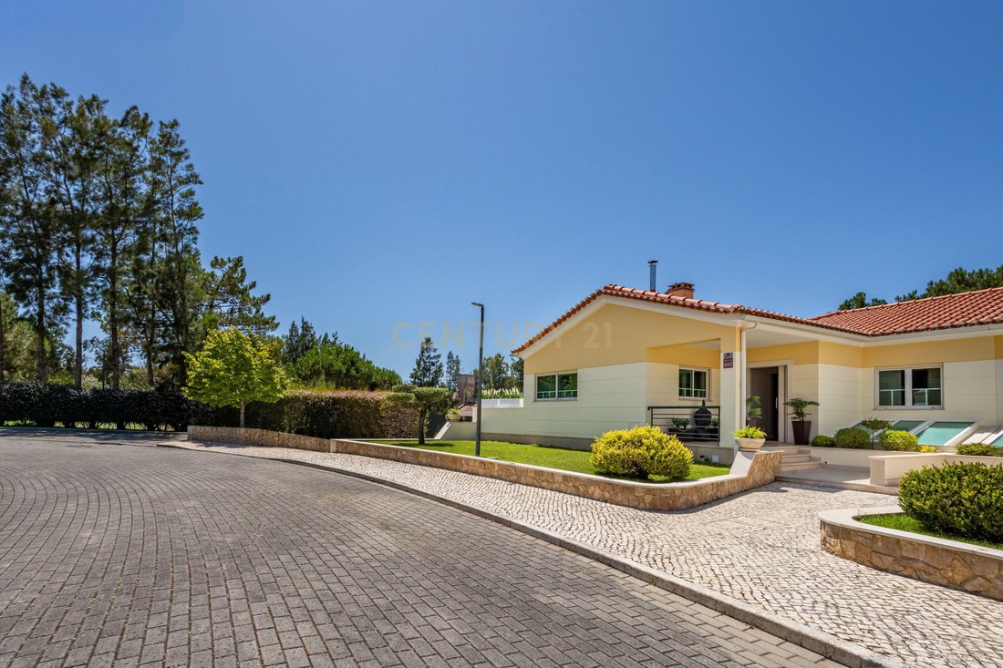 Villa in Belas, Lisbon, Portugal 3 - 18546308
