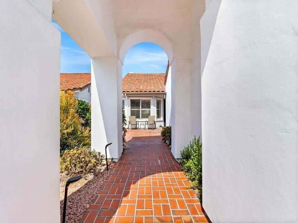 Townhouse in Oceanside, California, United States 3 - 18545972