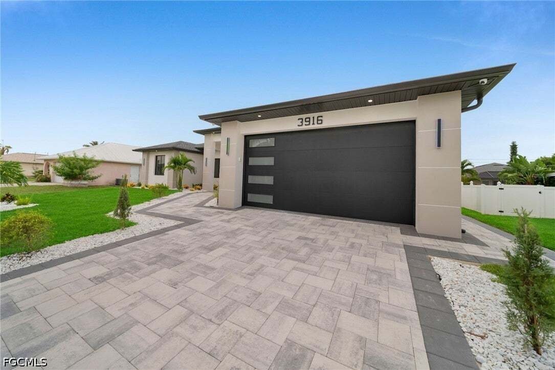 House in Cape Coral, Florida, United States 3 - 18545558