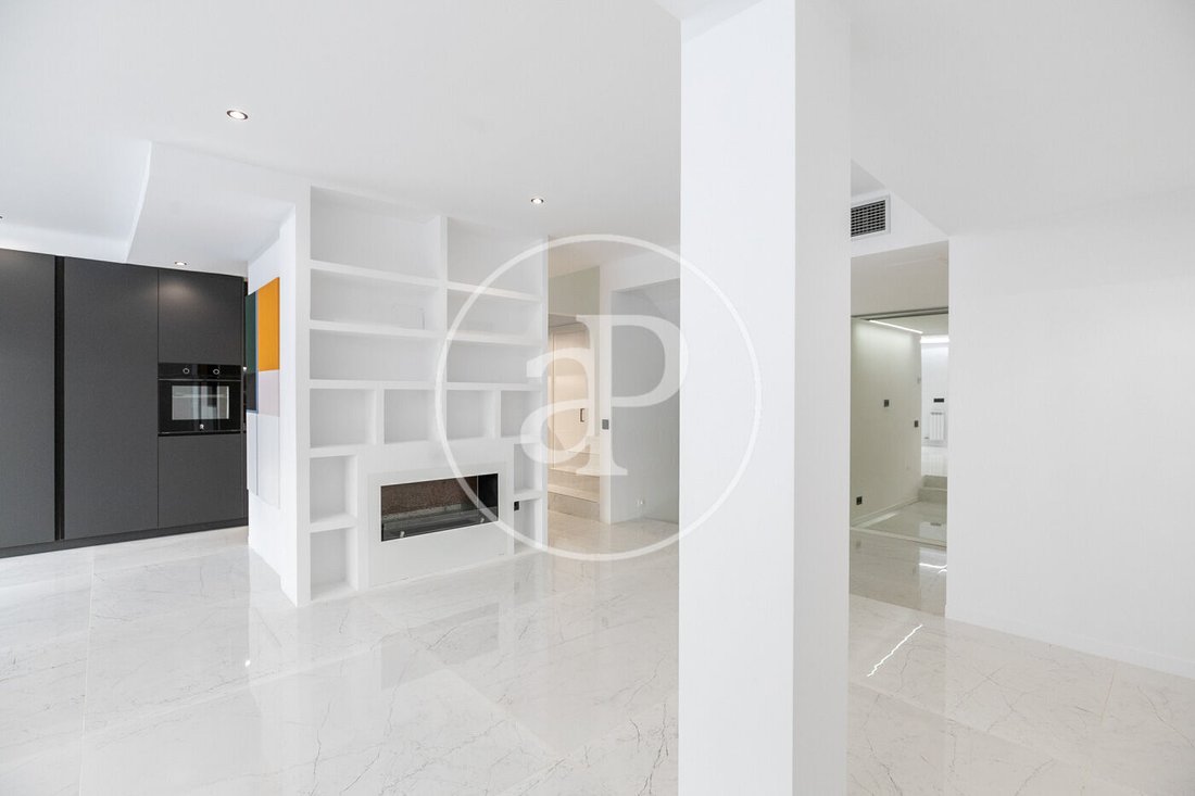 Villa in Sant Just Desvern, Catalonia, Spain 4 - 18546375