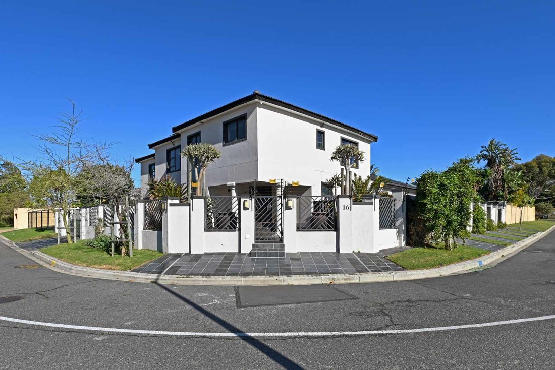 House in Flamingo Vlei, Cape Town, South Africa 2 - 18546151