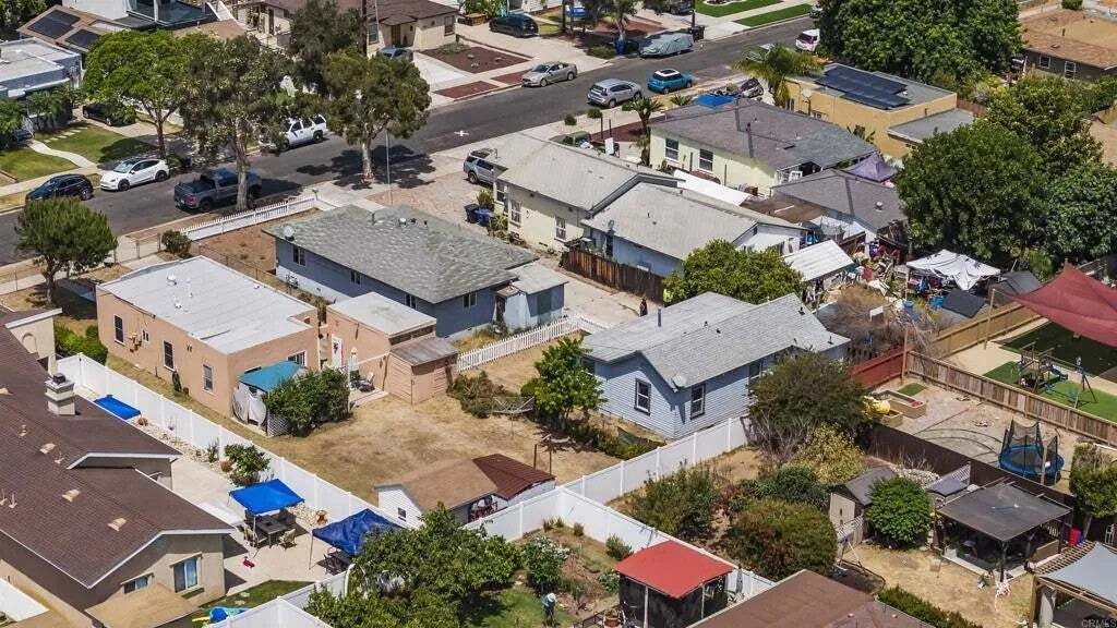 Chula Vista, California, United States 4 - 18546000