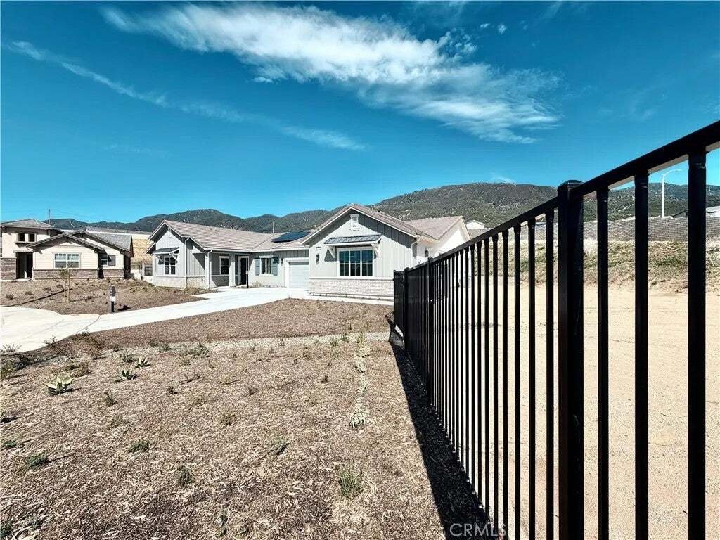 House in San Bernardino, California, United States 3 - 18545947