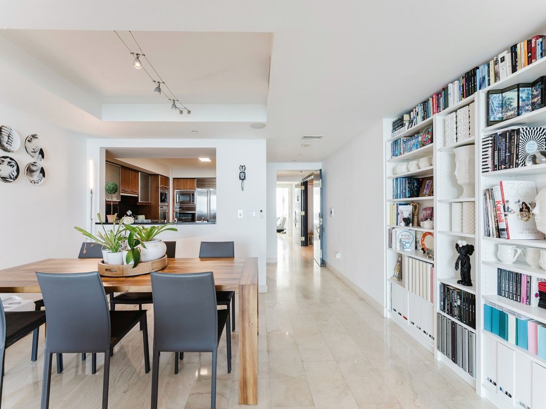 Condo in Miami, Florida, United States 4 - 18546057
