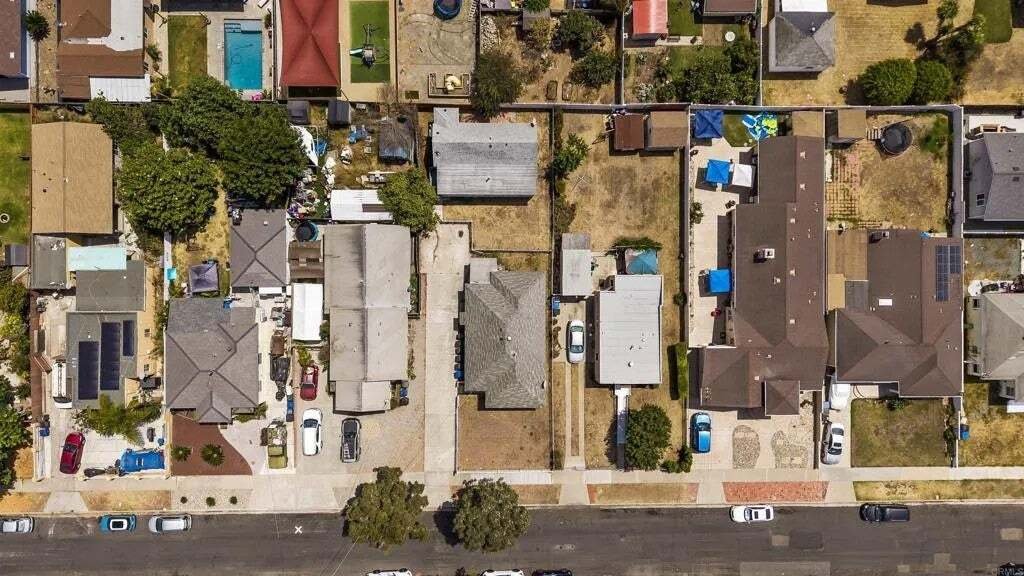Chula Vista, California, United States 3 - 18546000