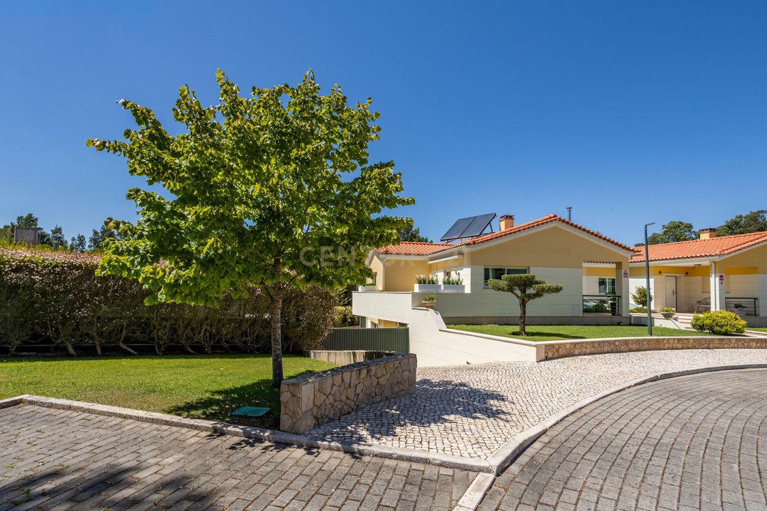 Villa in Belas, Lisbon, Portugal 2 - 18546308