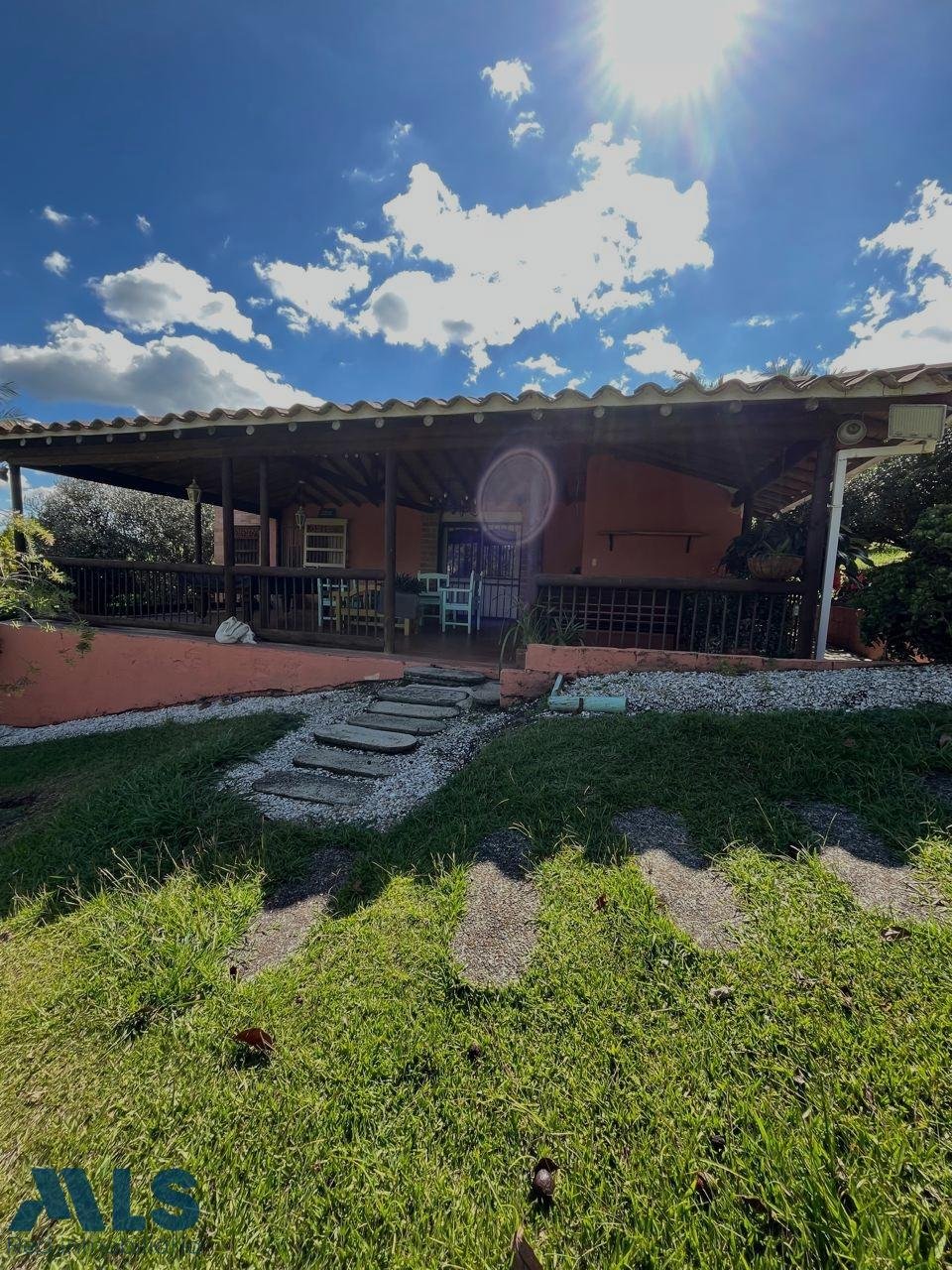 Finca in El Carmen, Carmen de Viboral, Colombia 3 - 18545888