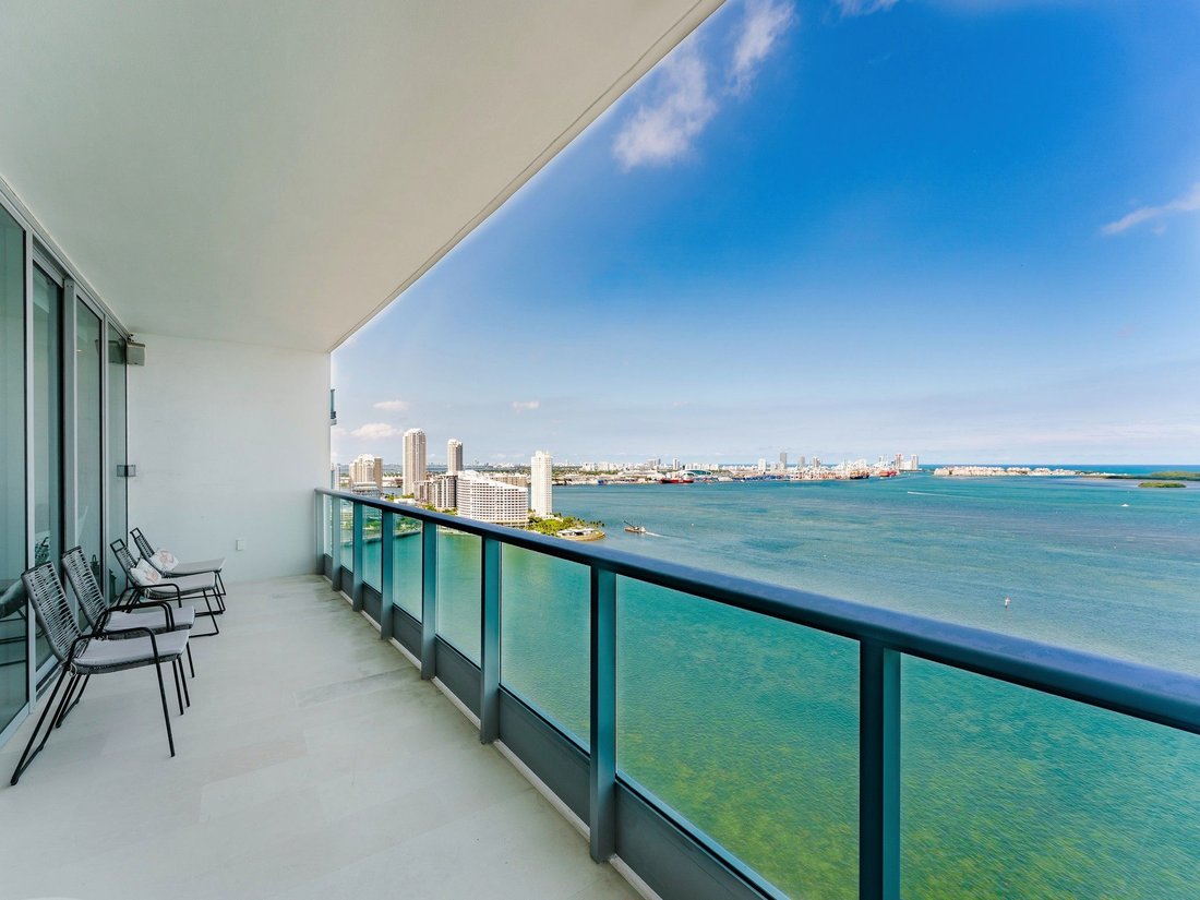 Condo in Miami, Florida, United States 2 - 18546057