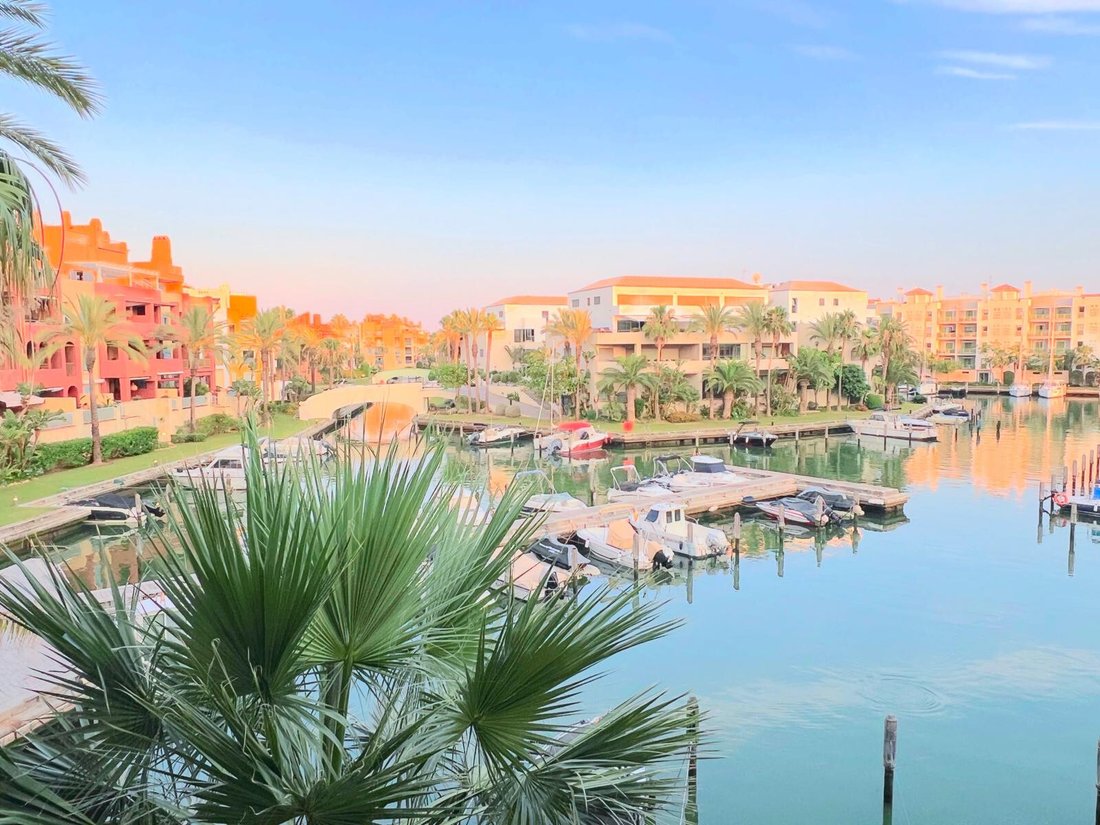 Apartment in Sotogrande, San Roque, Andalusia 1 - 18546150