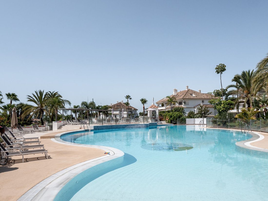 Villa in Marbella, Andalusia, Spain 1 - 18546236