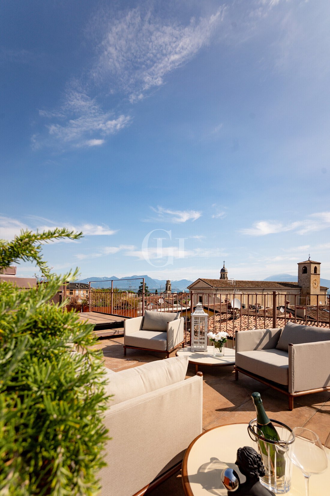 Penthouse in Historic Center, Desenzano del Garda, Lombardy 3 - 18546163