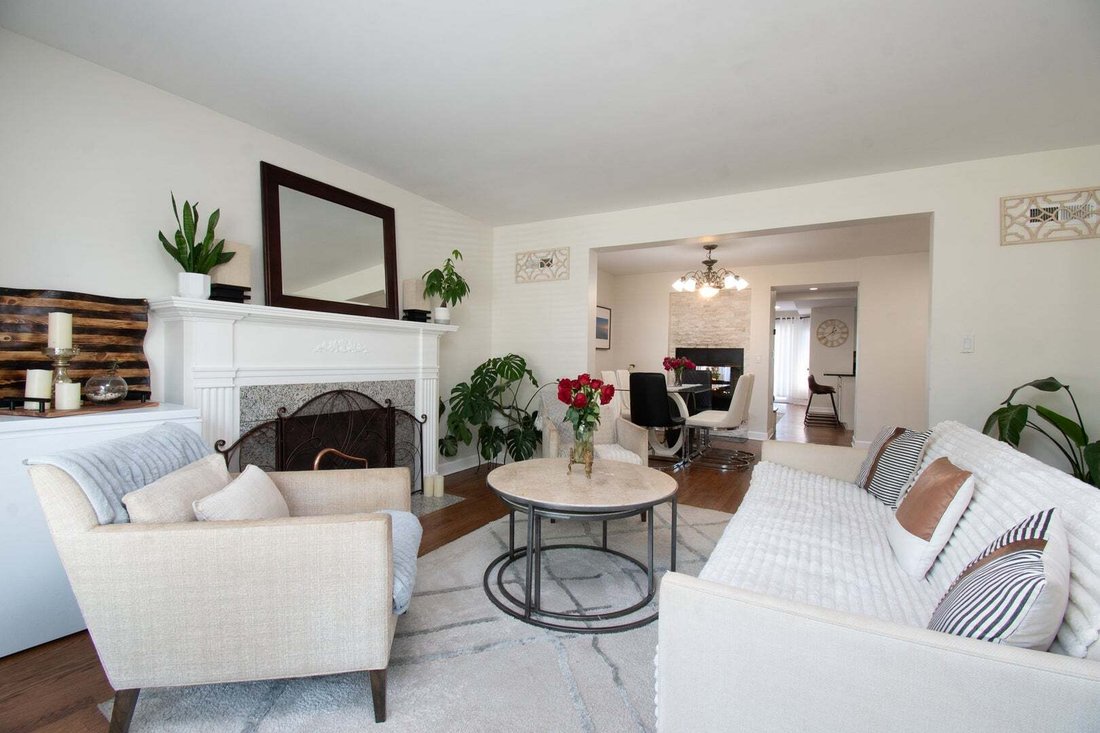 House in Lincolnwood, Illinois, United States 4 - 18545898
