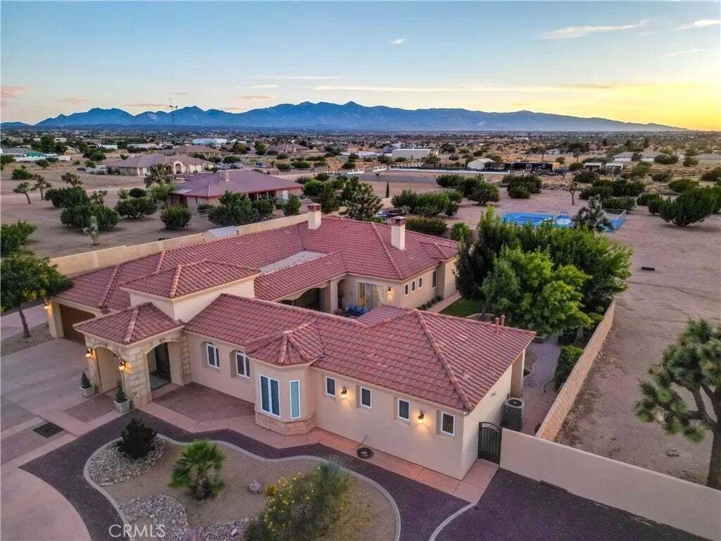 House in Hesperia, California, United States 4 - 18545964