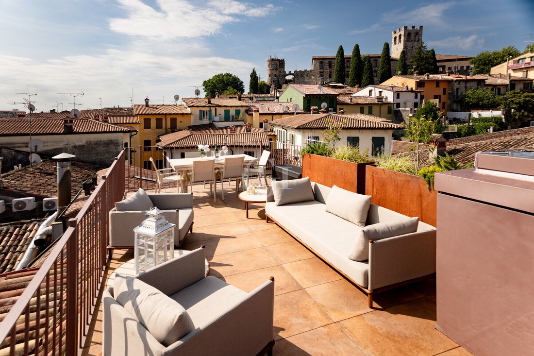 Penthouse in Historic Center, Desenzano del Garda, Lombardy 1 - 18546163