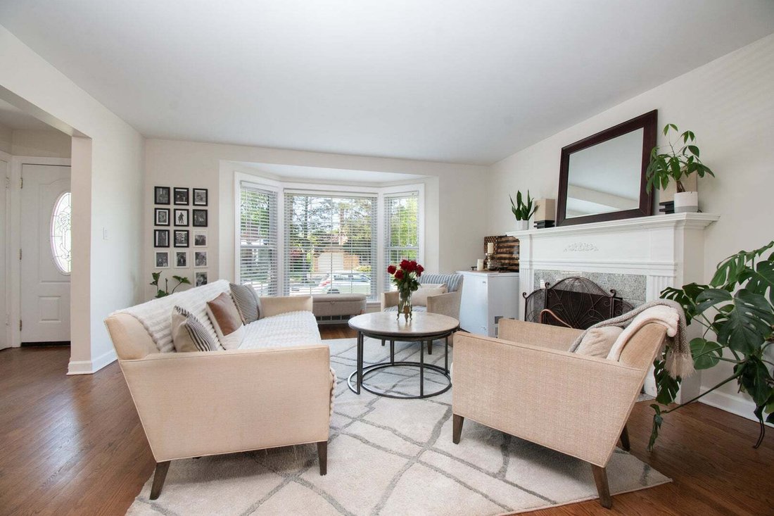House in Lincolnwood, Illinois, United States 2 - 18545898