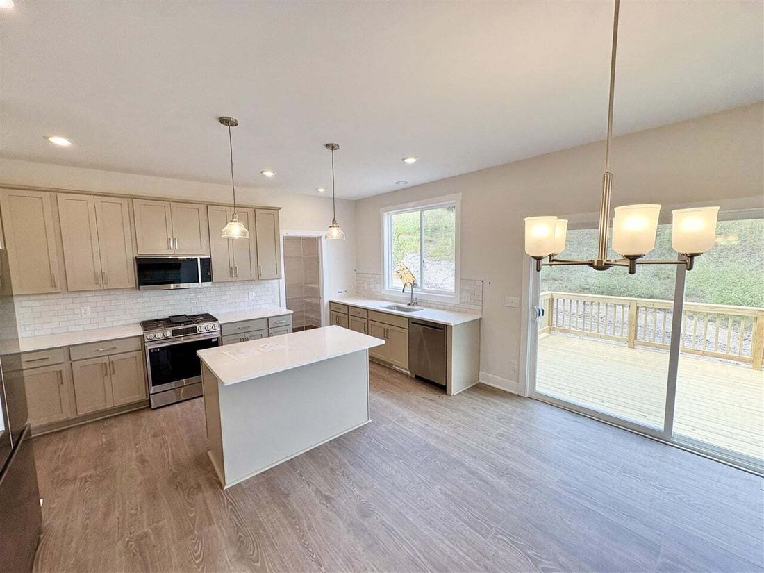 House in Caledonia, Michigan, United States 5 - 18308204