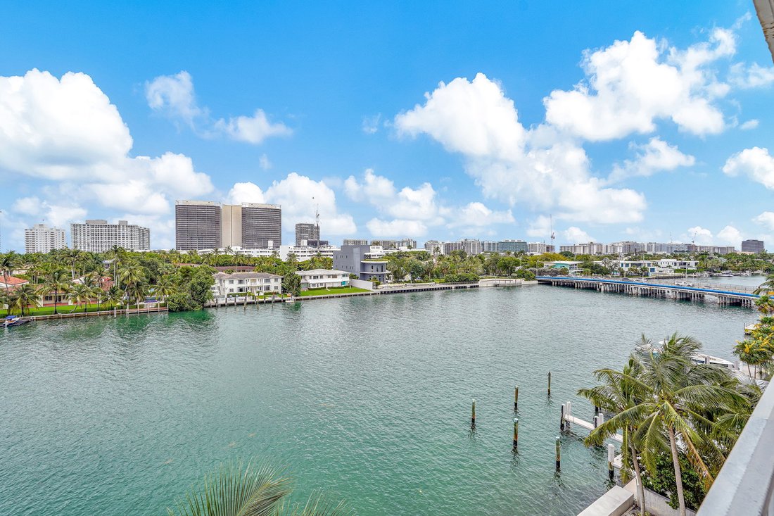 Condo in Bal Harbour, Florida, United States 2 - 18546052